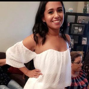 Meet your Posher, Monica